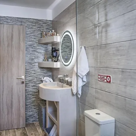 Acqua E Sole Ground Floor House